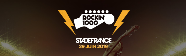 Banner ufficiale Rockin'1000 Stade De France